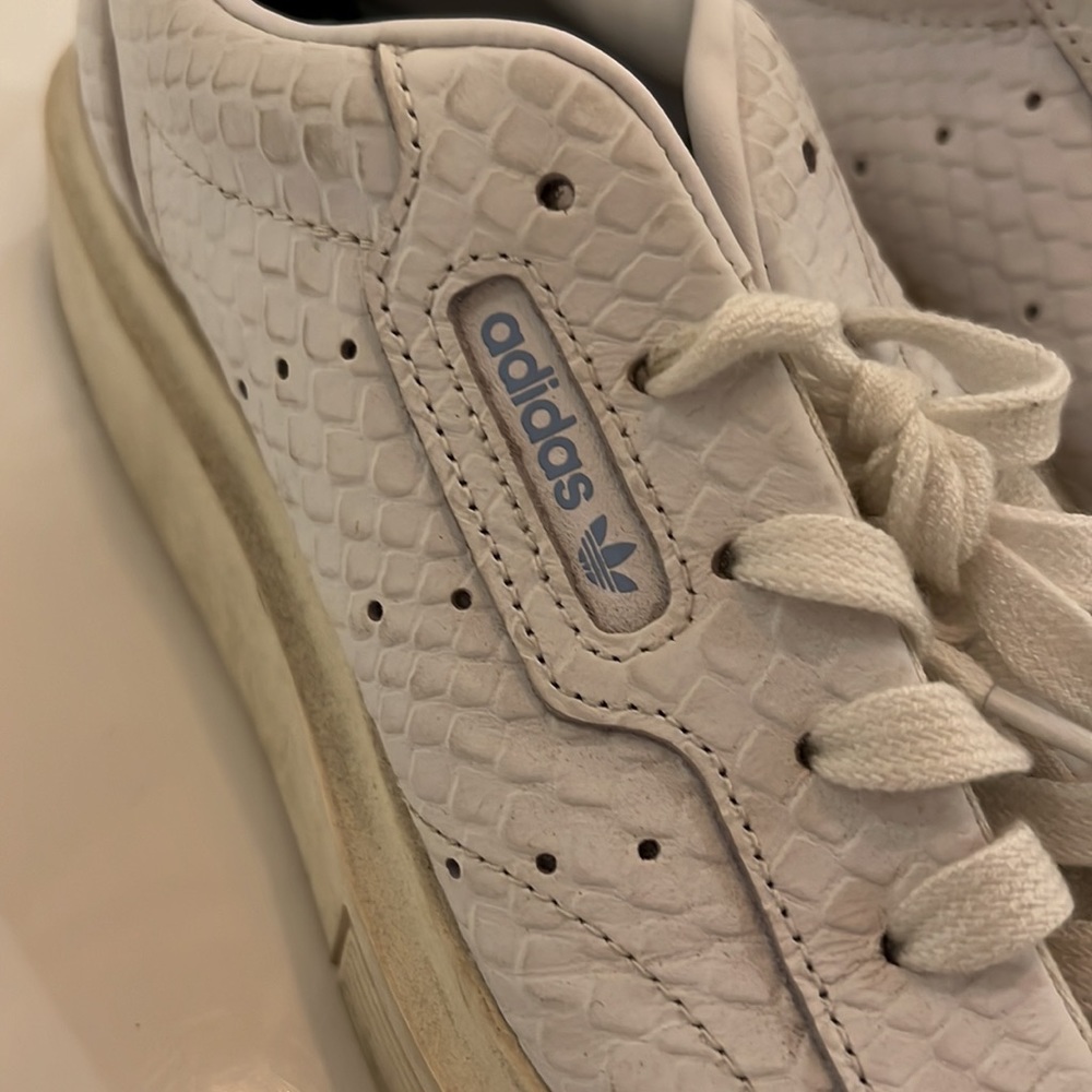 Adidas 👟 - Picture 2 of 8
